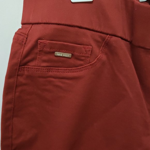 NWT Nine West Heidi Pull On Skinny Yoga Stretch Twill Jeans Size 6 Rusty Red - Picture 2 of 8